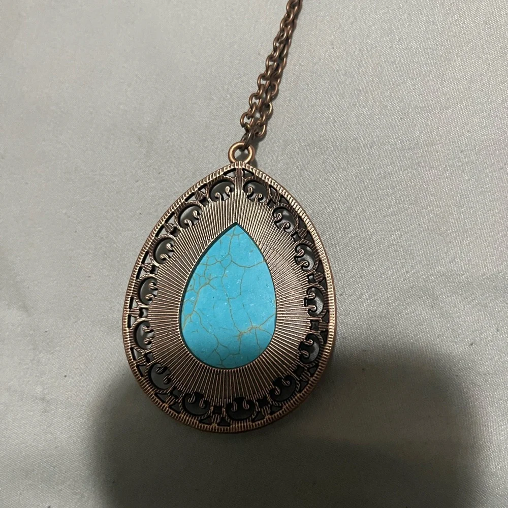 Paparazzi Turquoise Pendant Necklace with Bronze Accents - Picture 4 of 5